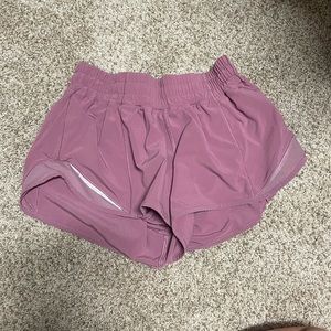 Mauve Lululemon Hotty Hot Short
